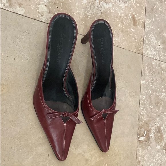 Elegant Cole Haan  Burgundy Heels - Picture 3 of 7